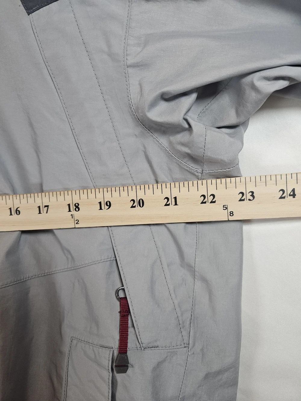 The North Face Men's Gray Ski & Snowboard Jacket Outdoor Mountain
